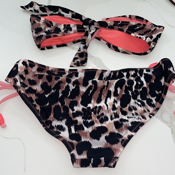 Y2K Cheetah Print Bikini Set as seen on Miley Cyrus - Picture 5 of 7